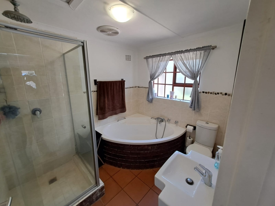 2 Bedroom Property for Sale in Nahoon Valley Park Eastern Cape